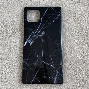 iPhone 11 Pro Max Black Marble Rectangular Case
